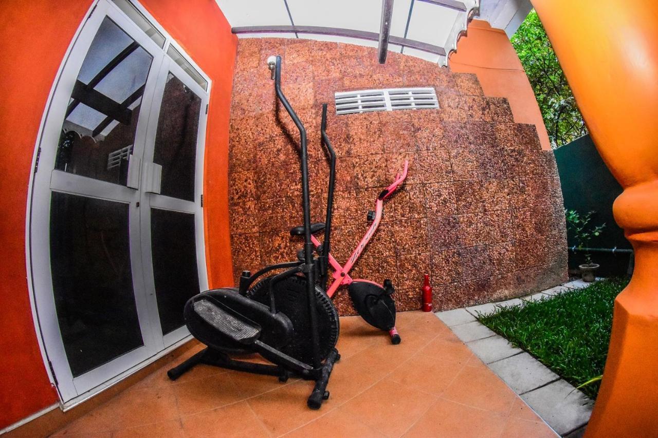 Wattle Inn Negombo Exterior foto