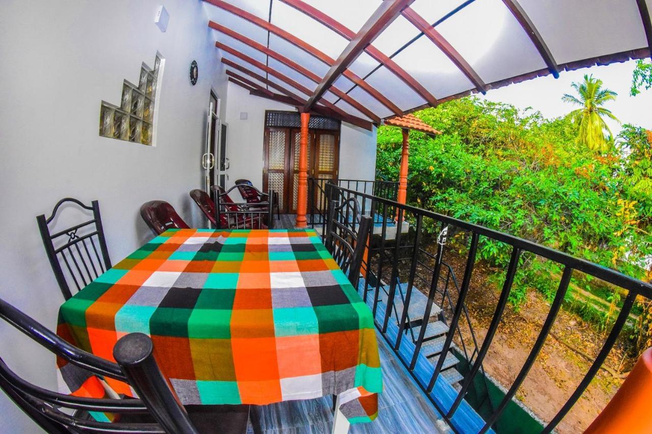 Wattle Inn Negombo Exterior foto