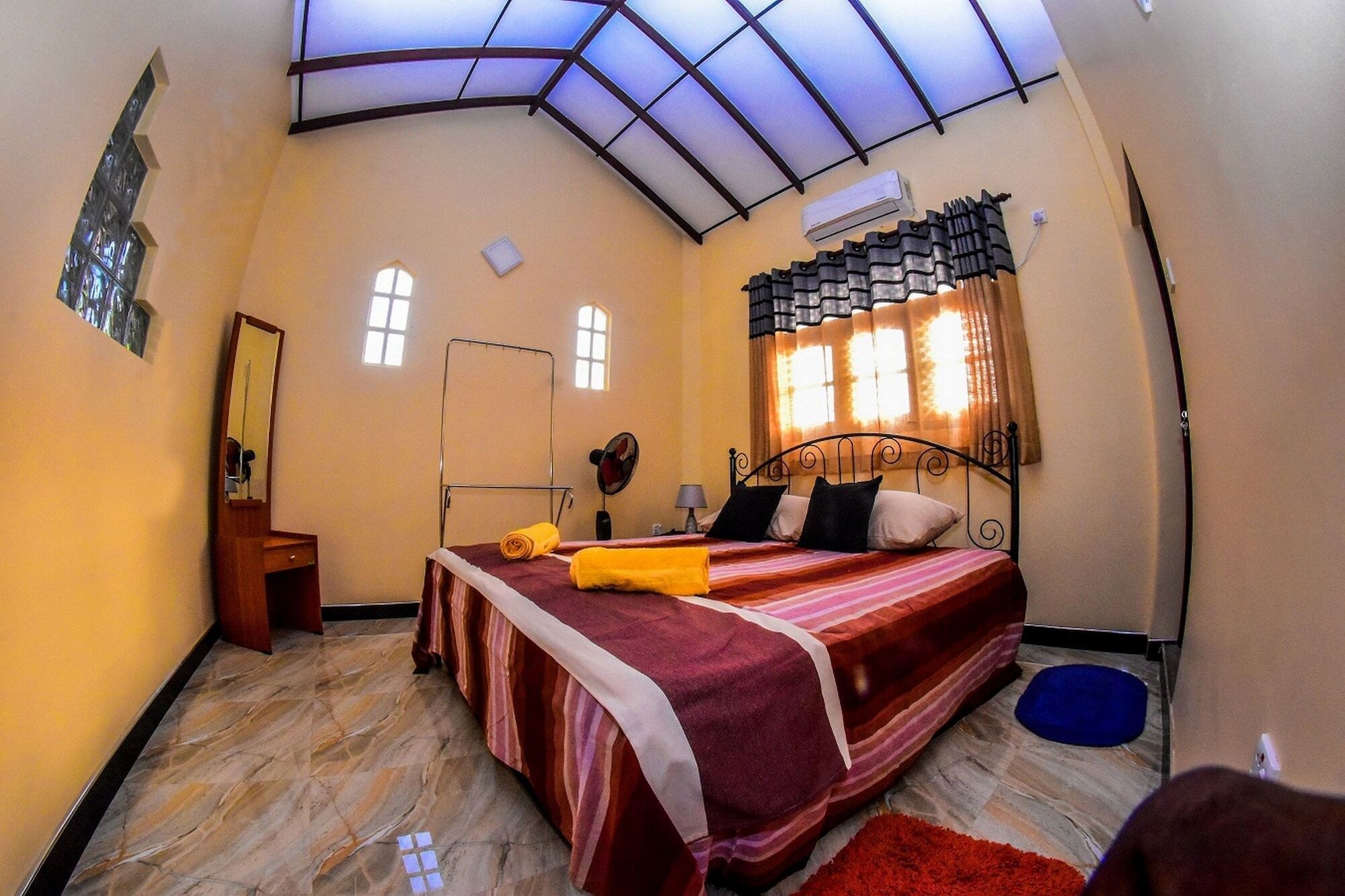 Wattle Inn Negombo Exterior foto